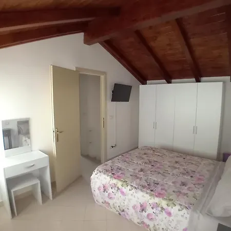 Casa Stella كوماكيو